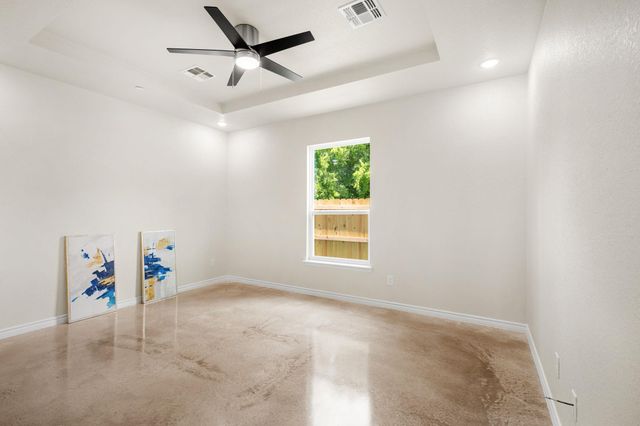 410 W Avenue C, Copperas Cove, TX 76522