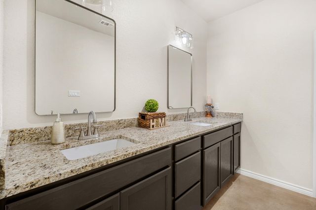 410 W Avenue C, Copperas Cove, TX 76522