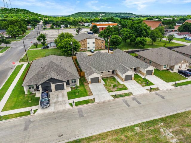 410 W Avenue C, Copperas Cove, TX 76522