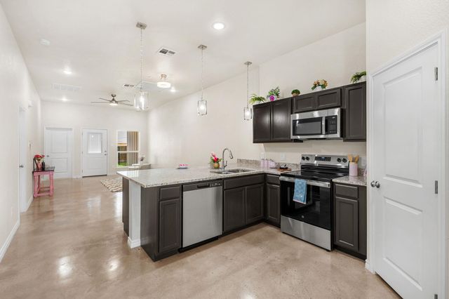 410 W Avenue C, Copperas Cove, TX 76522