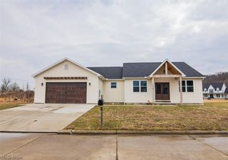 236 Crown Manor Circle, Mineral Wells, WV 26150