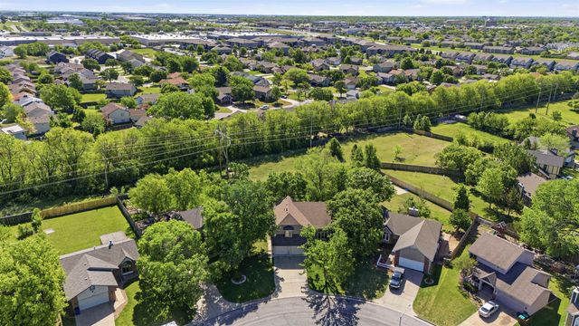 7025 E 35th St N, Wichita, KS 67226