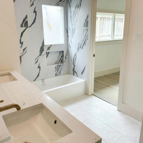 5642 Pine Forest Road, Houston, TX 77056