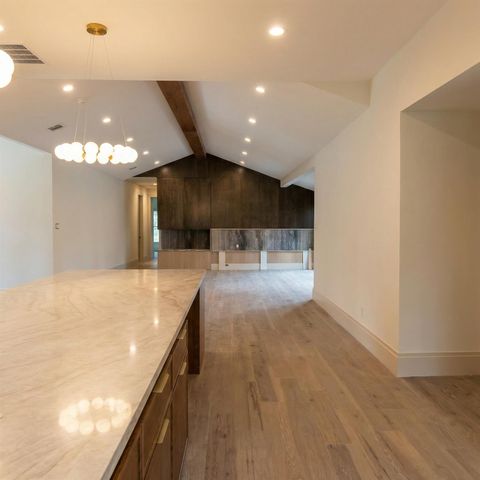 5642 Pine Forest Road, Houston, TX 77056
