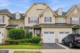 3268 WATERSTONE CT #185, Furlong, PA 18925