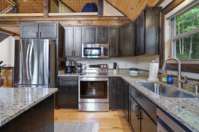 42 Old Jerusalem Road, Morganton, GA 30559