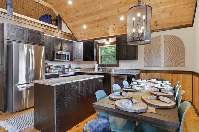 42 Old Jerusalem Road, Morganton, GA 30559