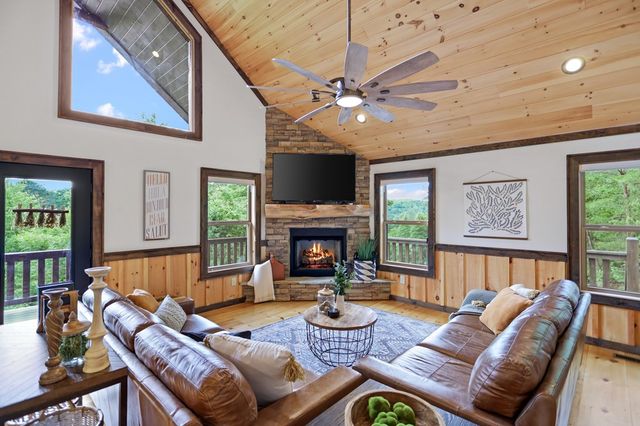 42 Old Jerusalem Road, Morganton, GA 30559