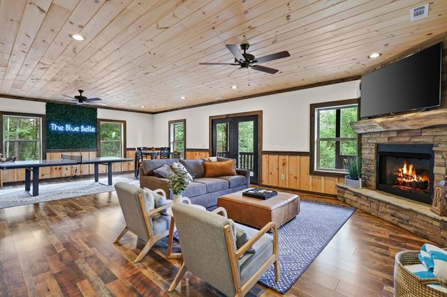 42 Old Jerusalem Road, Morganton, GA 30559