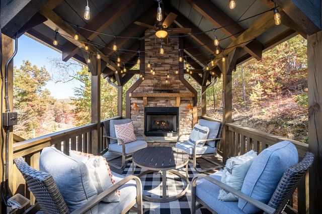 42 Old Jerusalem Road, Morganton, GA 30559