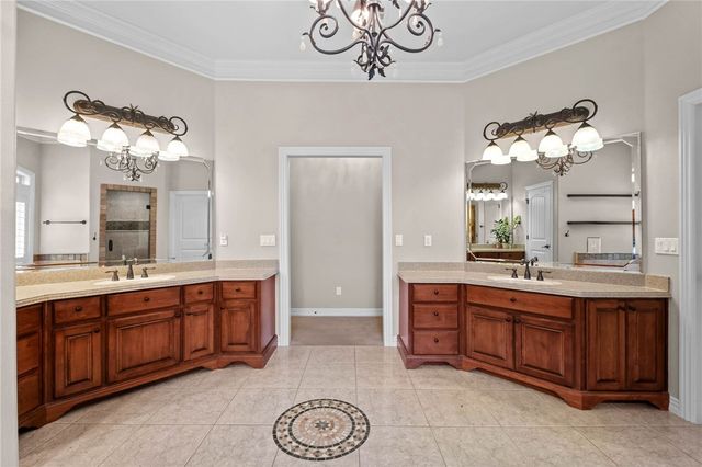 17 Nottingham Lane, Rogers, AR 72758