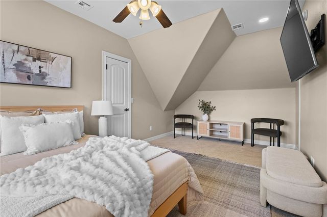 17 Nottingham Lane, Rogers, AR 72758