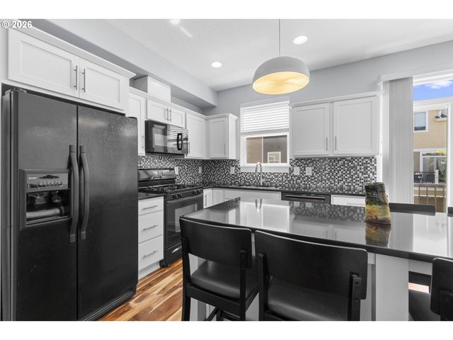 826 Nw COUNCIL Dr, Gresham, OR 97030