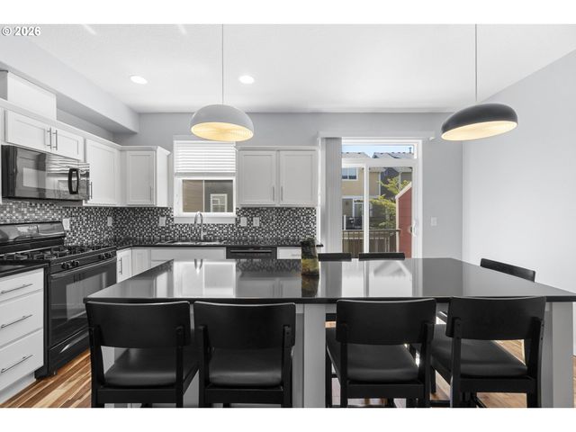826 Nw COUNCIL Dr, Gresham, OR 97030