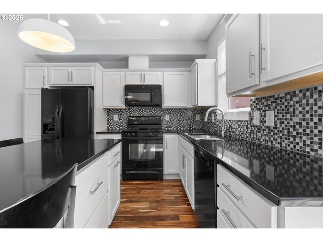 826 Nw COUNCIL Dr, Gresham, OR 97030