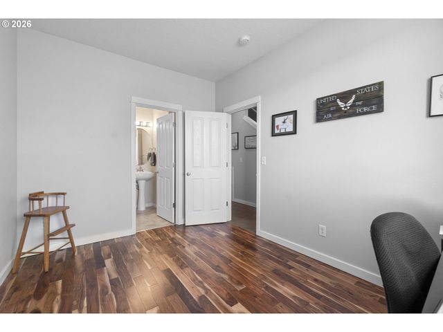 826 Nw COUNCIL Dr, Gresham, OR 97030