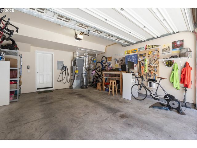 826 Nw COUNCIL Dr, Gresham, OR 97030