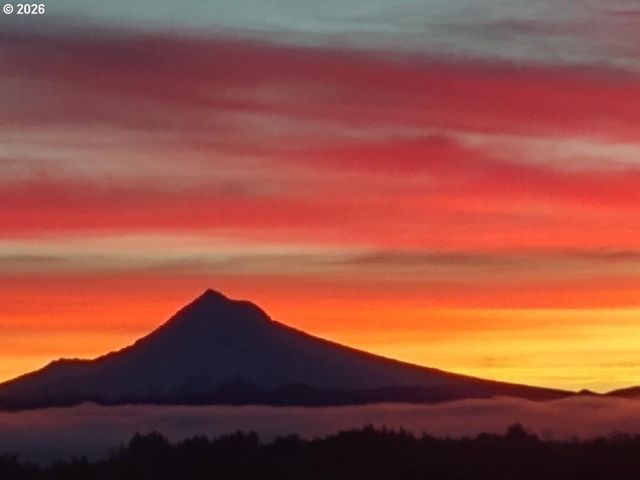 826 Nw COUNCIL Dr, Gresham, OR 97030