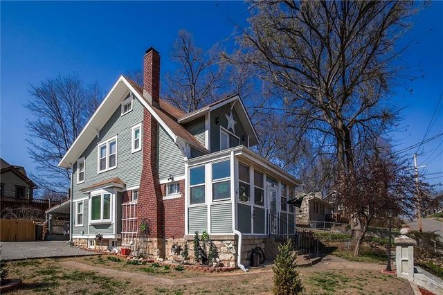 408 N Lightburne Street, Liberty, MO 64068