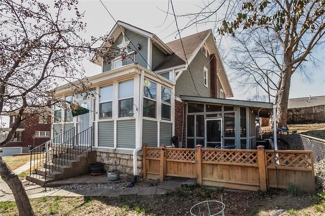 408 N Lightburne Street, Liberty, MO 64068