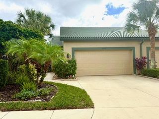 8553 54TH AVENUE CIRCLE E, Bradenton, FL 34211