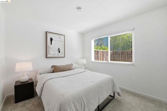 2487 Heathrow Ln, San Leandro, CA 94577
