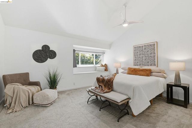 2487 Heathrow Ln, San Leandro, CA 94577