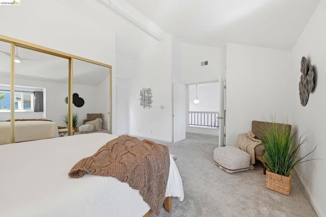 2487 Heathrow Ln, San Leandro, CA 94577
