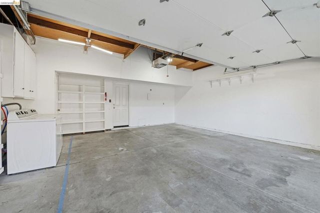 2487 Heathrow Ln, San Leandro, CA 94577