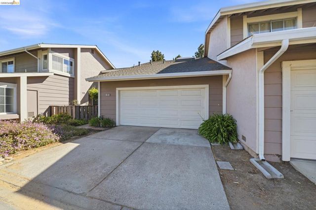 2487 Heathrow Ln, San Leandro, CA 94577