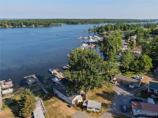 211 Dillon Point Road, Hammond, NY 13646