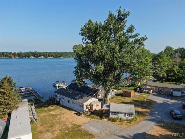 211 Dillon Point Road, Hammond, NY 13646