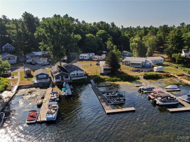 211 Dillon Point Road, Hammond, NY 13646