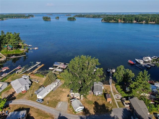 211 Dillon Point Road, Hammond, NY 13646