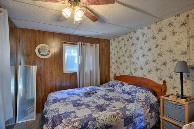 211 Dillon Point Road, Hammond, NY 13646