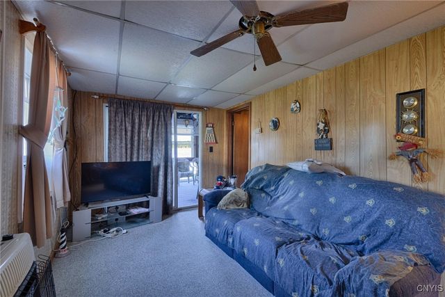 211 Dillon Point Road, Hammond, NY 13646