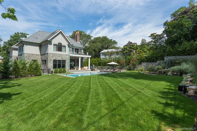 7 Pine Drive, Great Neck, NY 11021