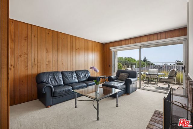 2160 Winona Boulevard, Los Angeles, CA 90027