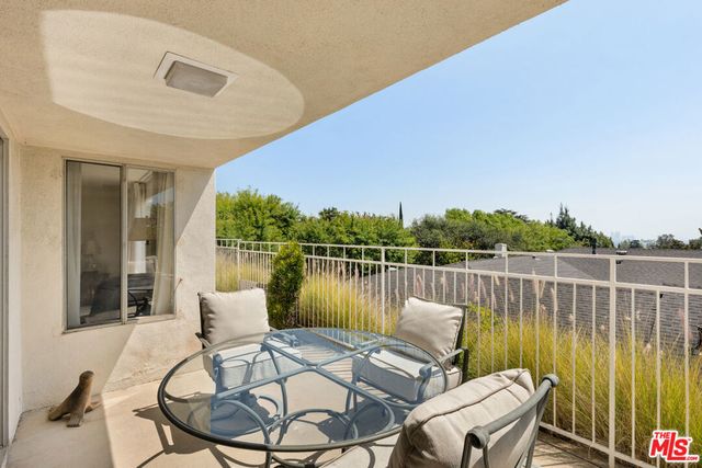 2160 Winona Boulevard, Los Angeles, CA 90027