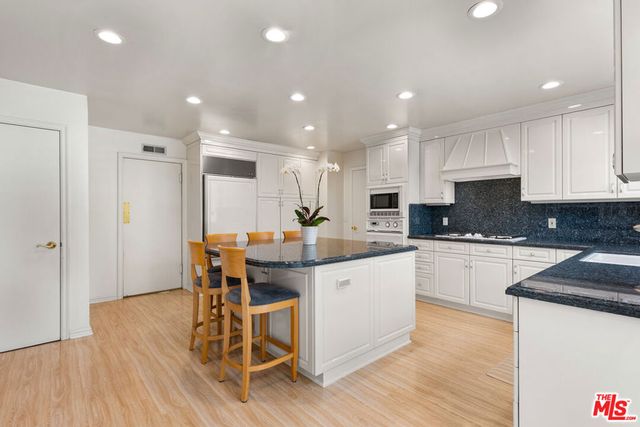 2160 Winona Boulevard, Los Angeles, CA 90027