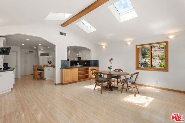 2160 Winona Boulevard, Los Angeles, CA 90027