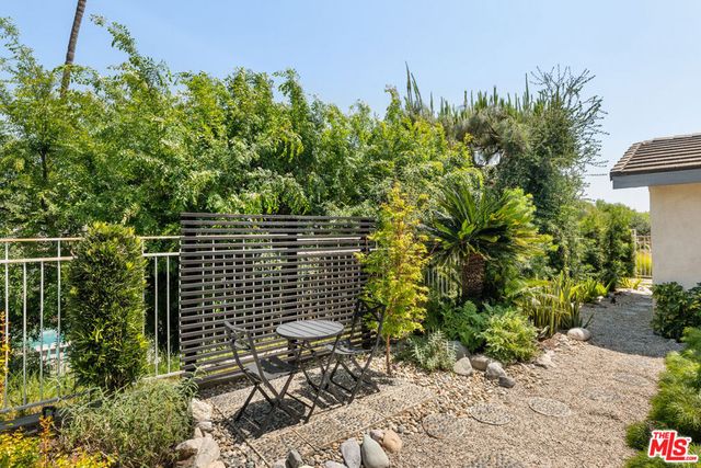 2160 Winona Boulevard, Los Angeles, CA 90027