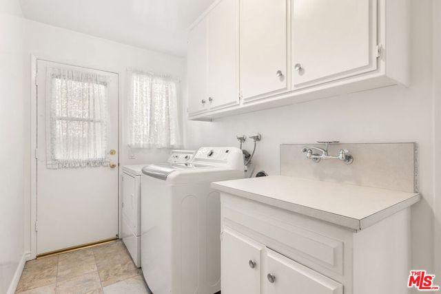 2160 Winona Boulevard, Los Angeles, CA 90027