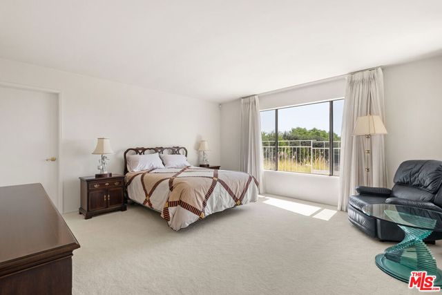 2160 Winona Boulevard, Los Angeles, CA 90027