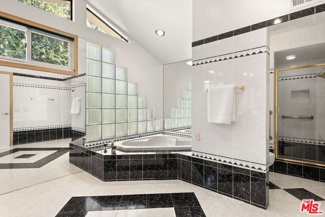 2160 Winona Boulevard, Los Angeles, CA 90027