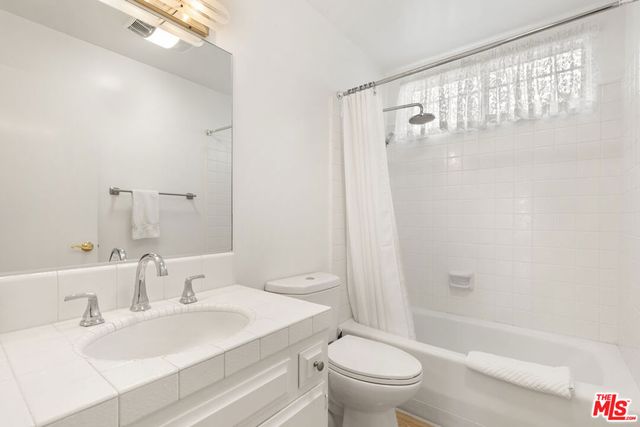 2160 Winona Boulevard, Los Angeles, CA 90027