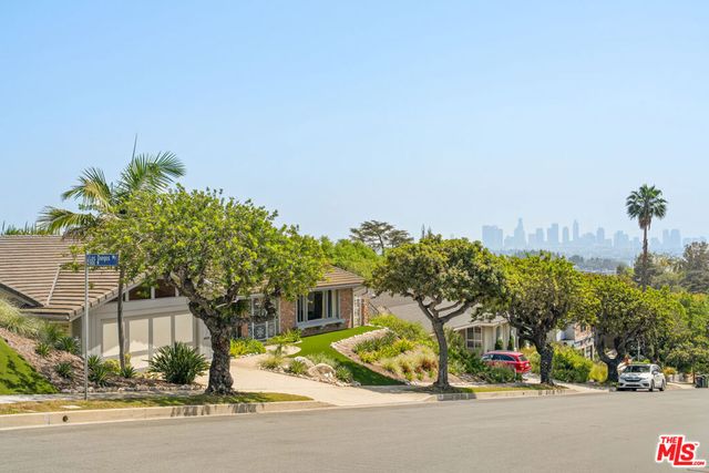 2160 Winona Boulevard, Los Angeles, CA 90027