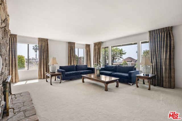 2160 Winona Boulevard, Los Angeles, CA 90027