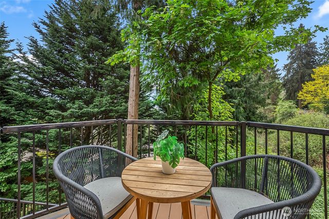 13710 41st Avenue NE, Seattle, WA 98125