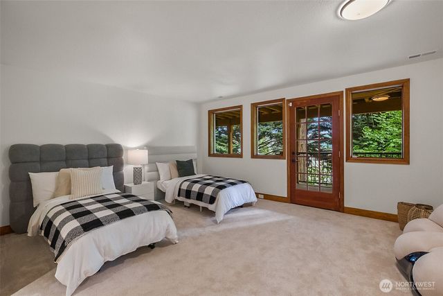 13710 41st Avenue NE, Seattle, WA 98125